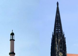 Zwischen Kirchturm und Minarett